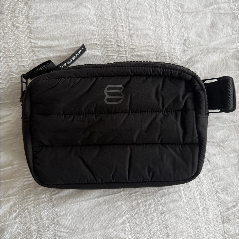 Aritzia super puff crossbody bag